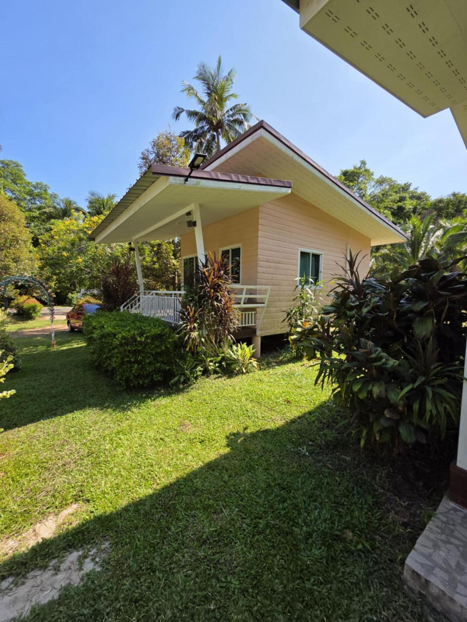 Baan suan khun ta บ้านพักสวนคุณตา Koh Chang Bagian luar foto